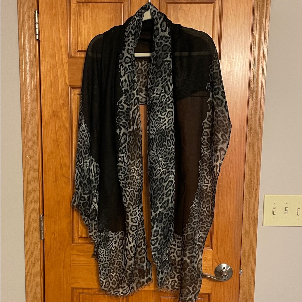 Calvin Klein Black and Gray Animal Print Women’s Scarf